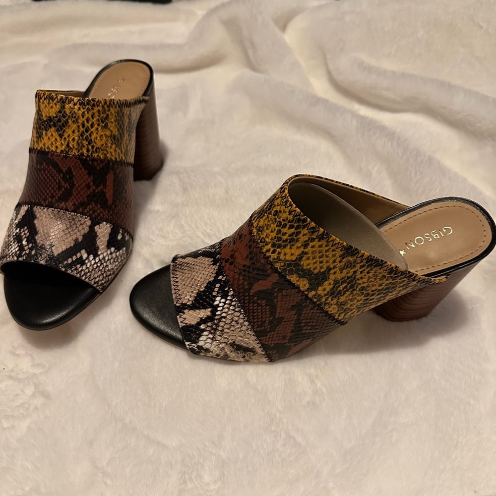 Gibson latimer block heels